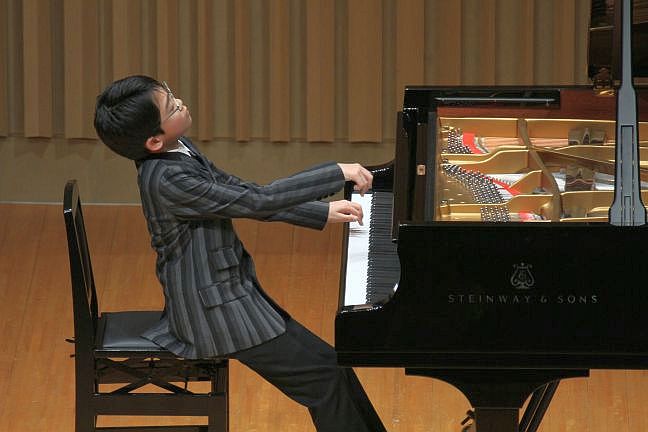 第1回スタインウェイ・コンクール in Japan - Steinway & Sons